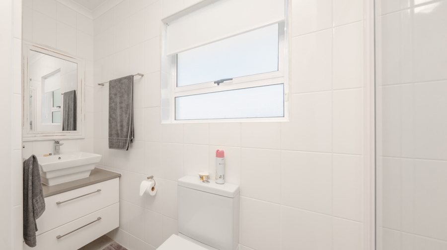 4 Bedroom Property for Sale in Oceanview Heights Western Cape
